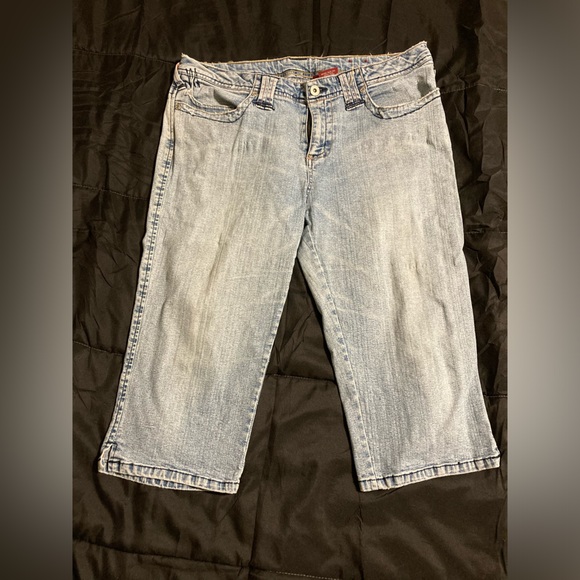 Bongo Capris - Picture 2 of 6